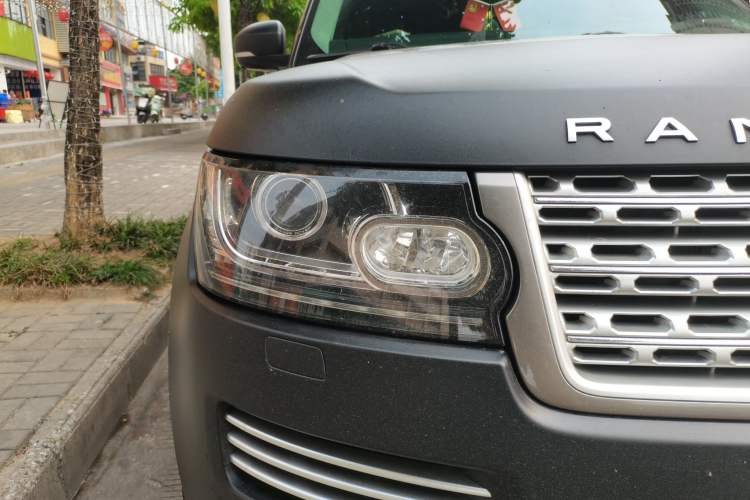 Used Land Rover Range 2013 3.0 TDV6 Vogue Right Front Headlight