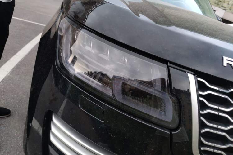 Used Land Rover Range 2013 5.0 SC V8 Vogue SE Right Front Headlight