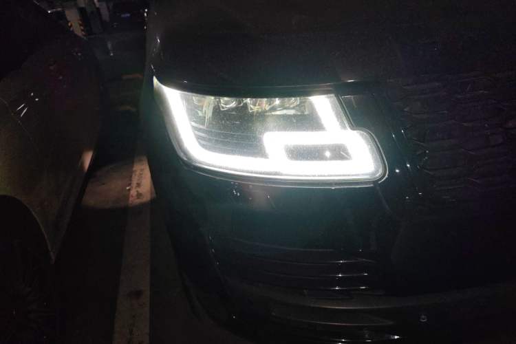 Used Land Rover Range 2013 5.0 SC V8 Vogue SE Right Front Headlight