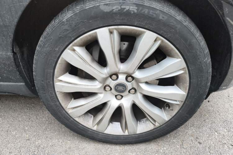 Used Land Rover Range 2013 NA 5.0 V8 Vogue SE Right Front Wheel Hub