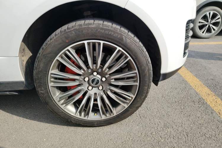 Used Land Rover Range 2013 5.0 SC V8 Vogue SE Right Front Wheel Hub