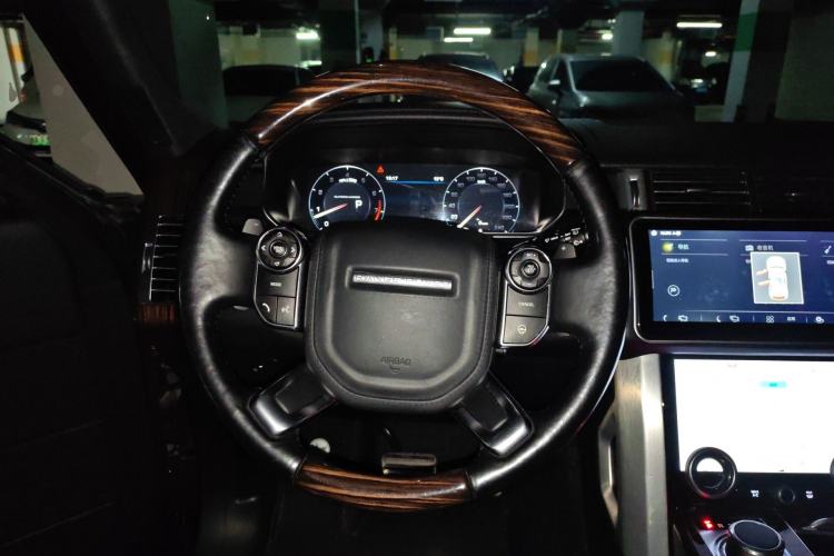 Used Land Rover Range 2013 5.0 SC V8 Vogue SE Steering Wheel