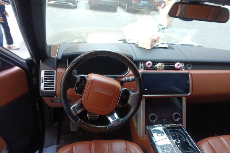 Used Land Rover Range 2013 5.0 SC V8 Vogue SE Steering Wheel