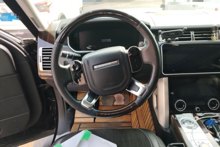 Used Land Rover Range 2013 5.0 SC V8 Vogue SE Steering Wheel