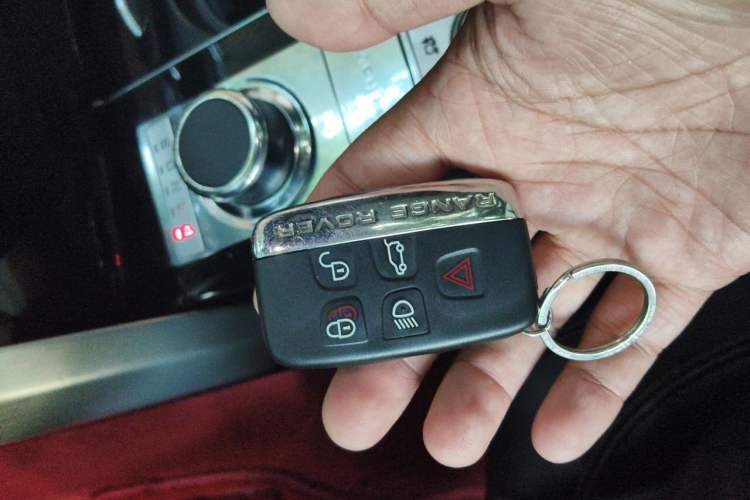 Used Land Rover Range 2013 3.0 TDV6 Vogue Vehicle Key