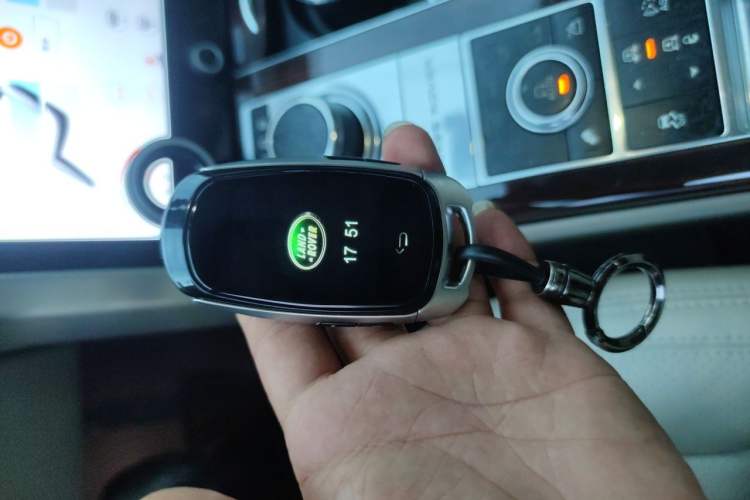 Used Land Rover Range 2013 5.0 SC V8 Vogue SE Vehicle Key
