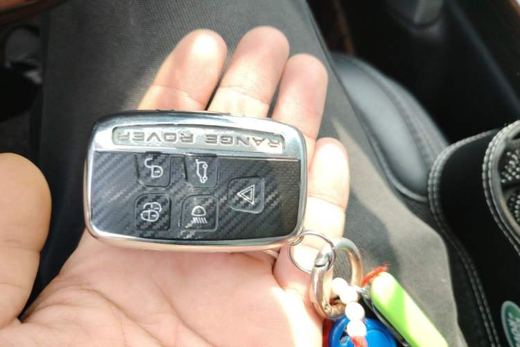 Used Land Rover Range 2013 5.0 SC V8 Vogue SE Vehicle Key