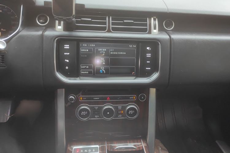 Used Land Rover Range 2013 3.0 TDV6 Vogue Audio And AC Panel
