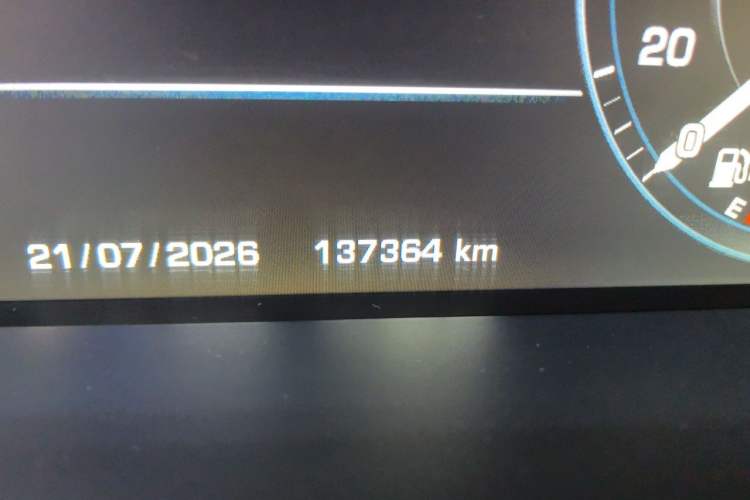 Used Land Rover Range  Odometer Close Up