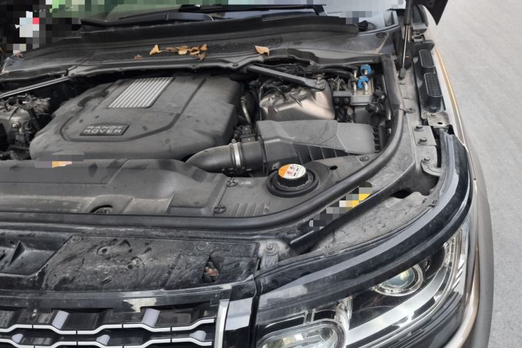 Used Land Rover Range 2013 3.0 TDV6 Vogue Engine Bay Left