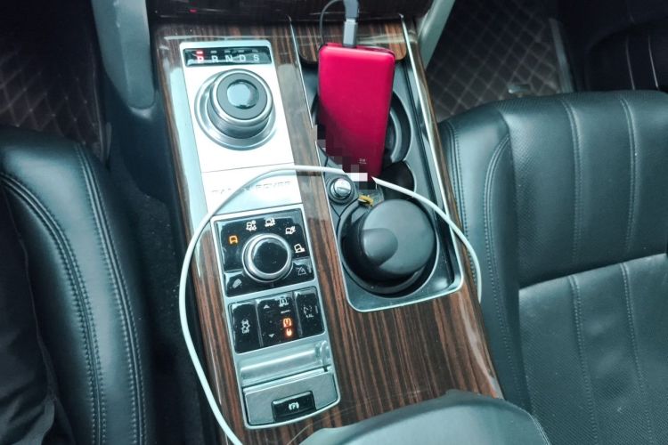 Used Land Rover Range 2013 3.0 TDV6 Vogue Gear Lever