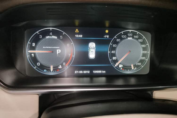 Used Land Rover Range 2013 NA 5.0 V8 Vogue SE Instrument Cluster