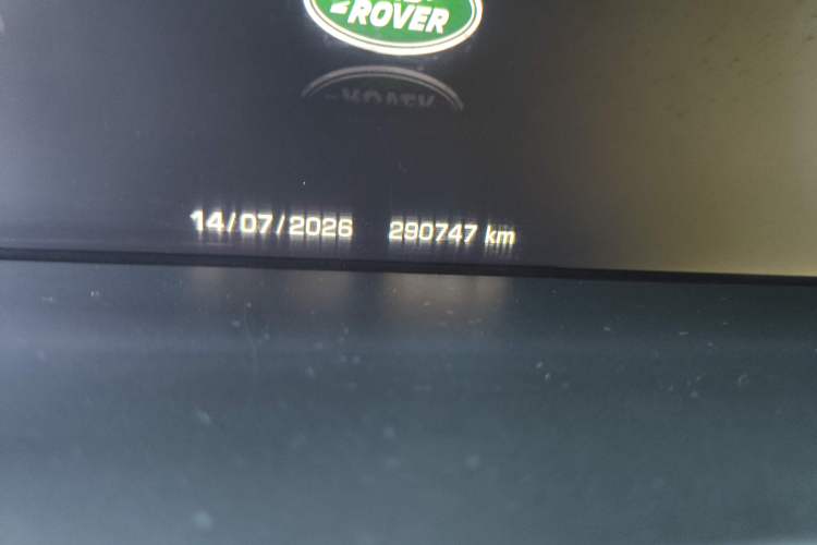 Used Land Rover Range 2013 3.0 TDV6 Vogue Odometer Close Up