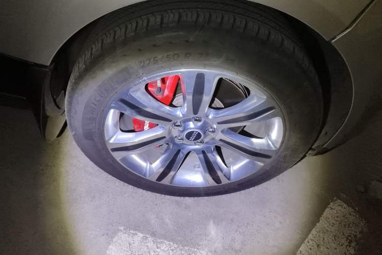 Used Land Rover Range 2013 NA 5.0 V8 Vogue SE Right Front Wheel Hub