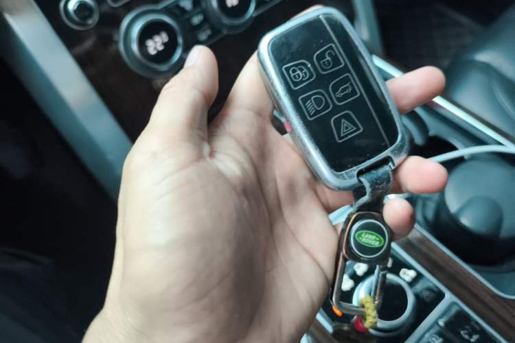 Used Land Rover Range 2013 3.0 TDV6 Vogue Vehicle Key