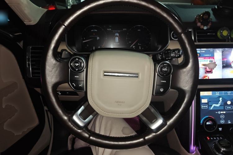 Used Land Rover Range 2013 3.0 TDV6 Vogue Steering Wheel