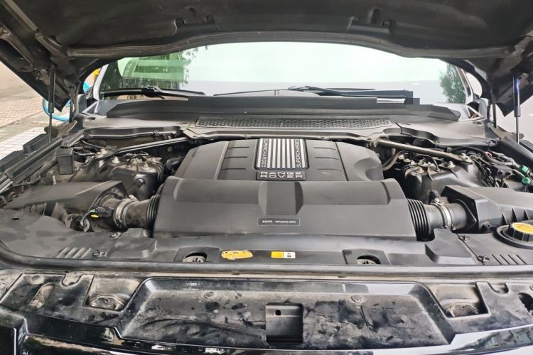 Used Land Rover Range  Engine Bay