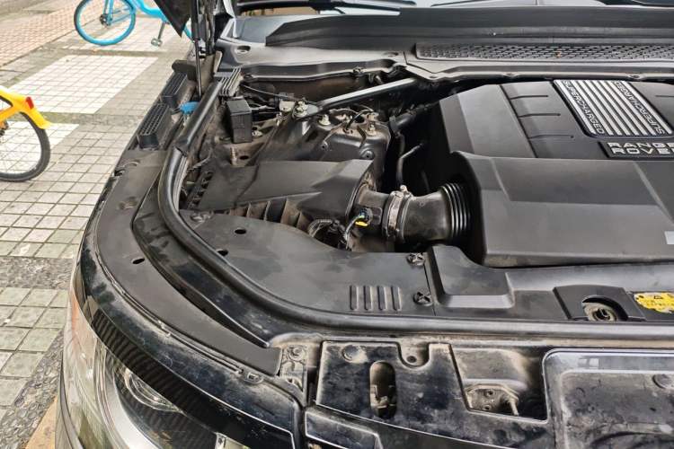 Used Land Rover Range  Engine Bay Right