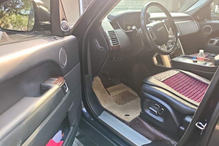 Used Land Rover Range 2013 3.0 TDV6 Vogue Driver Seat