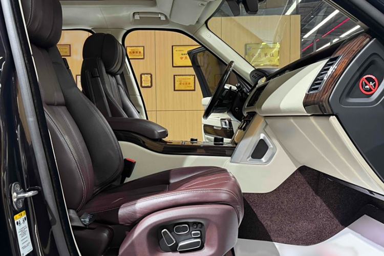 Used Land Rover Range 2013 5.0 SC V8 AB Prestige Genesis Edition Interior 5