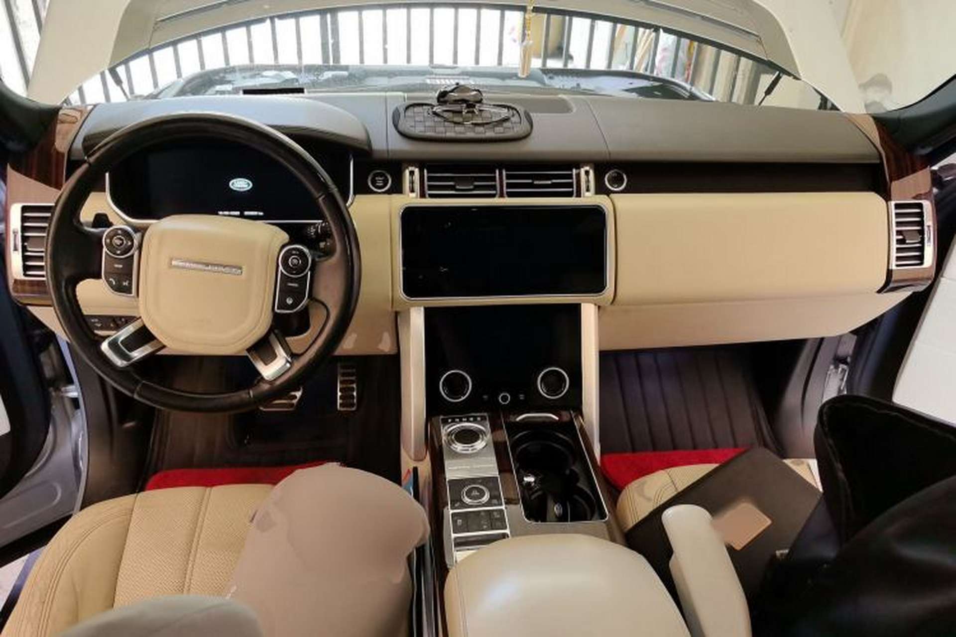 Used Land Rover Range  Center Console