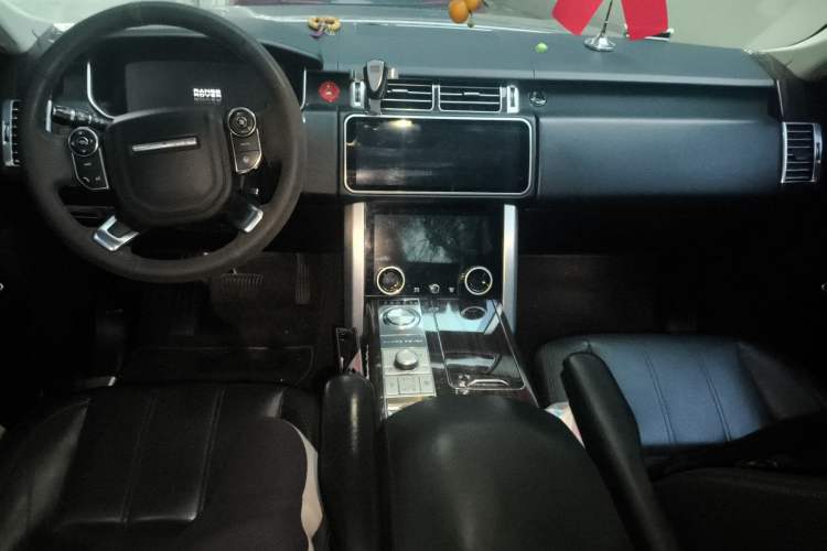 Used Land Rover Range 2013 3.0 TDV6 Vogue Center Console