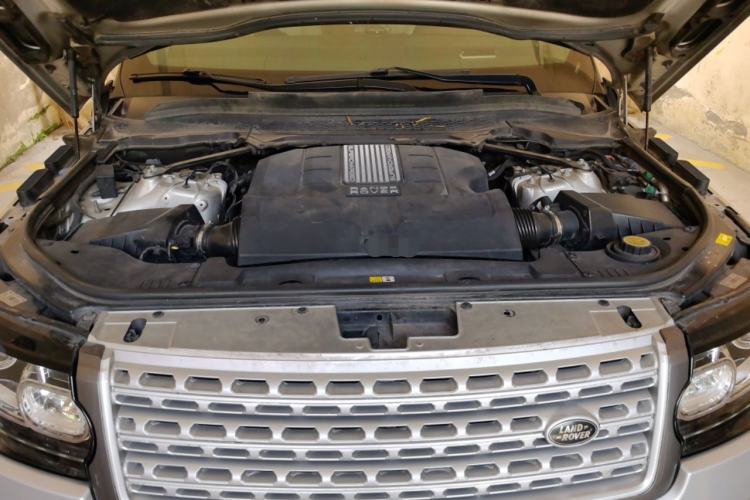Used Land Rover Range  Engine Bay