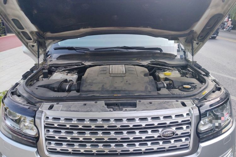 Used Land Rover Range  Engine Bay