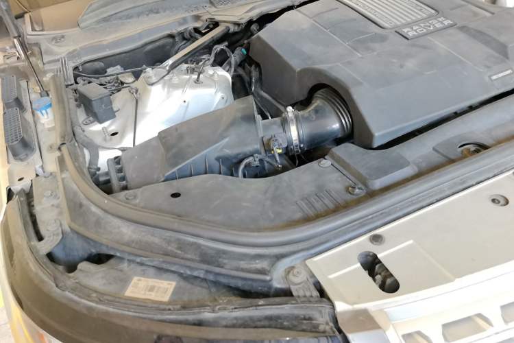 Used Land Rover Range  Engine Bay Right