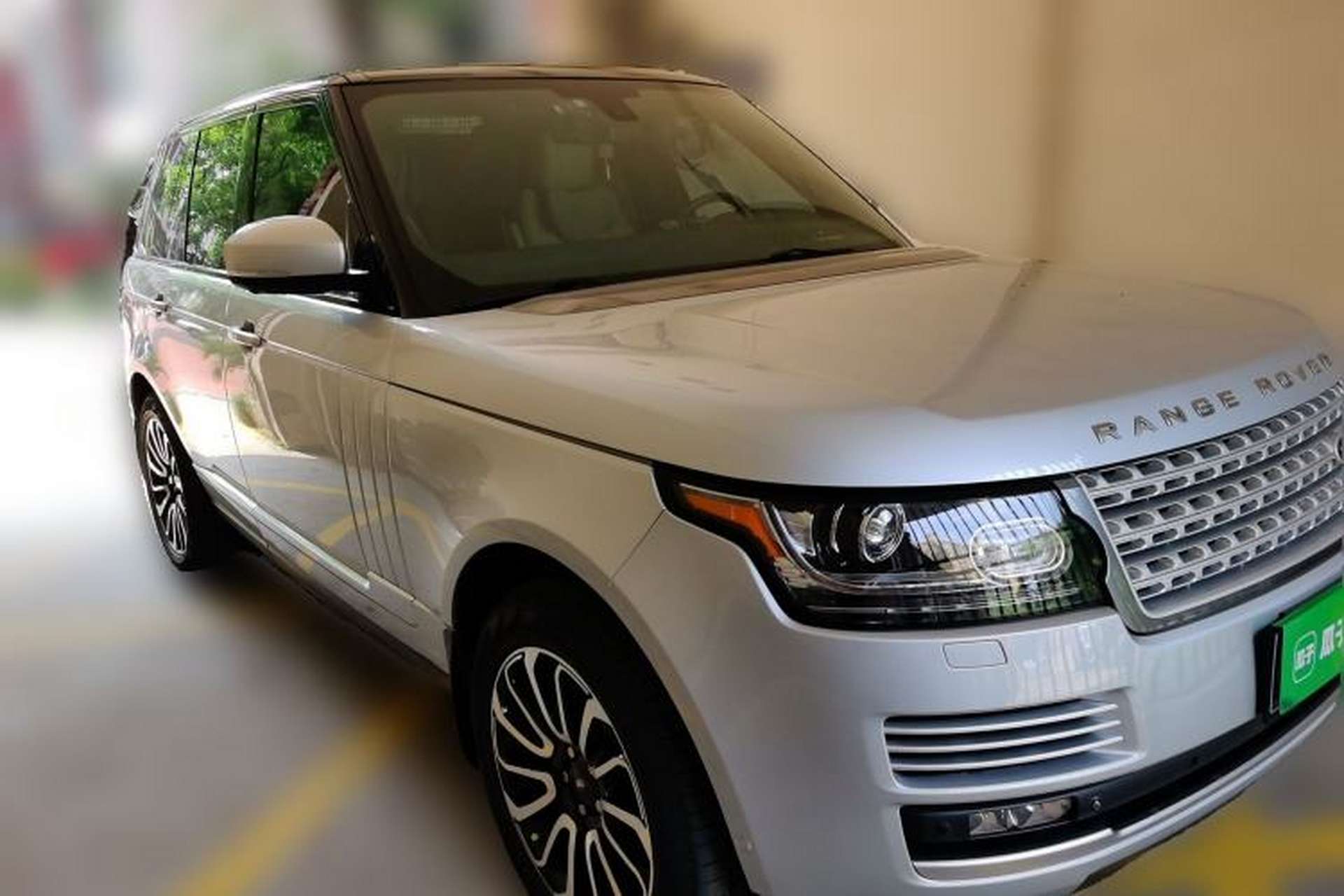 Used Land Rover Range  Front Right 45 Deg