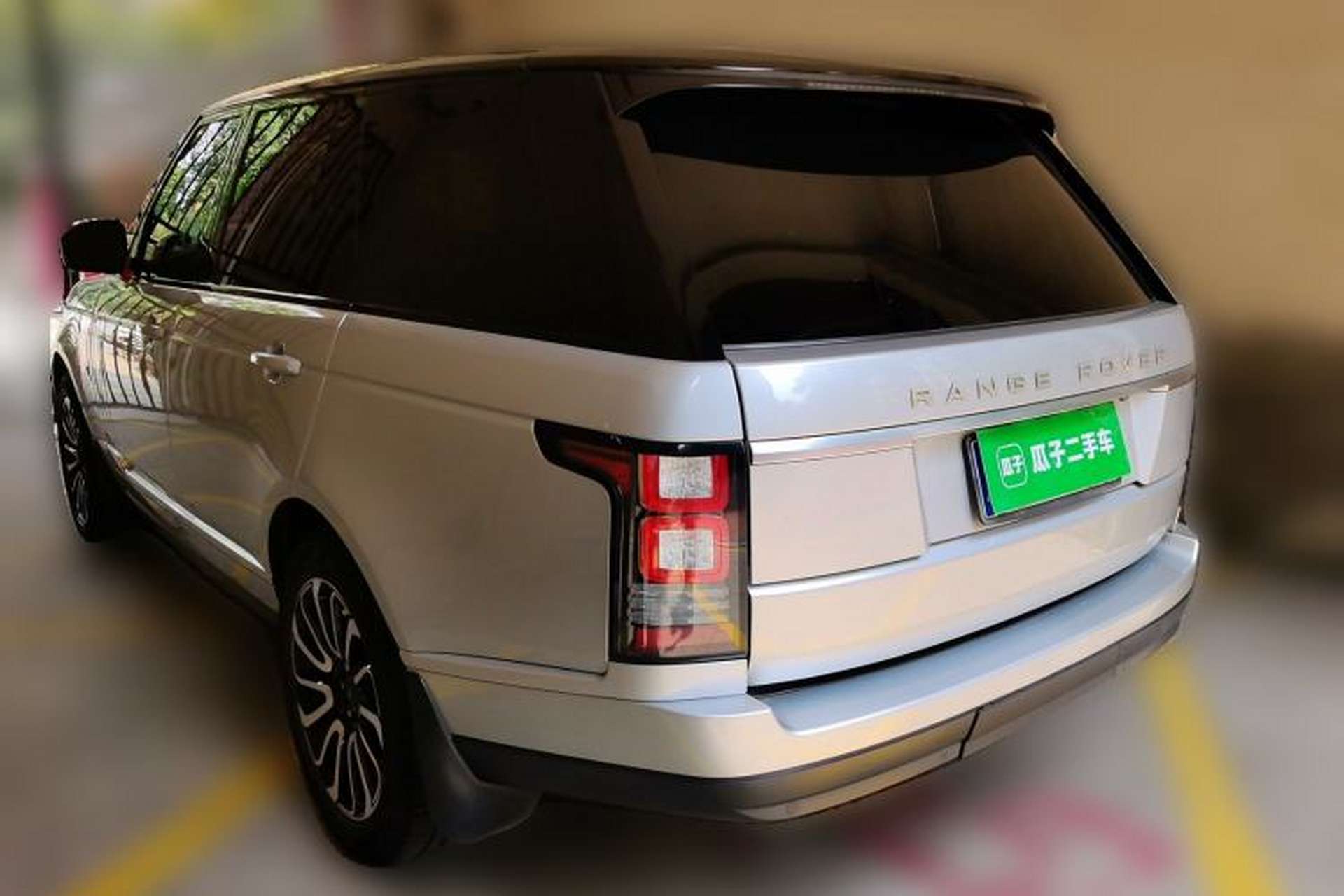 Used Land Rover Range  Rear Left 45 Deg