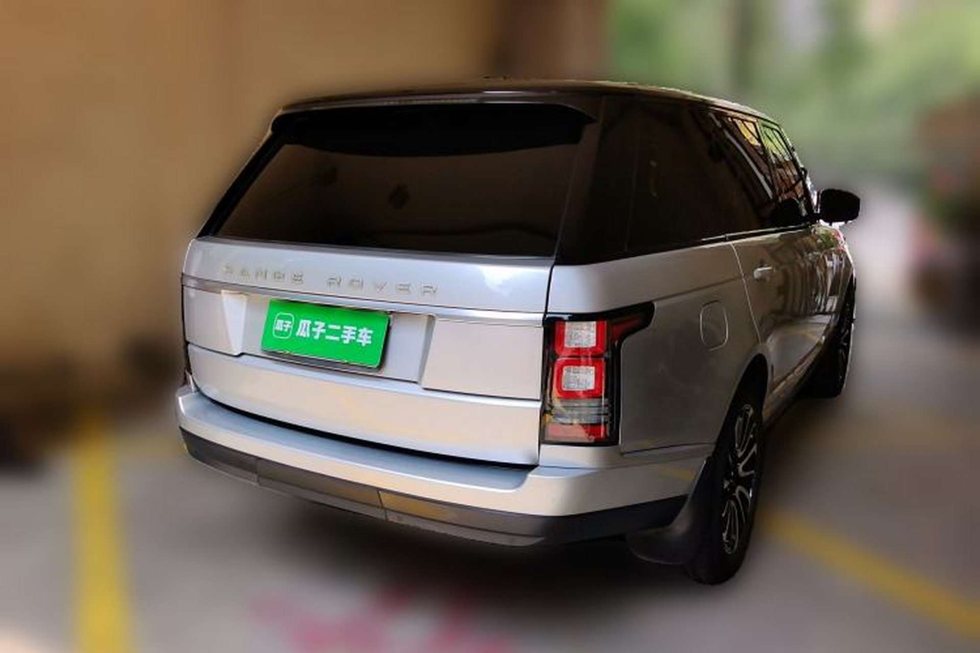Used Land Rover Range  Rear Right 45 Deg