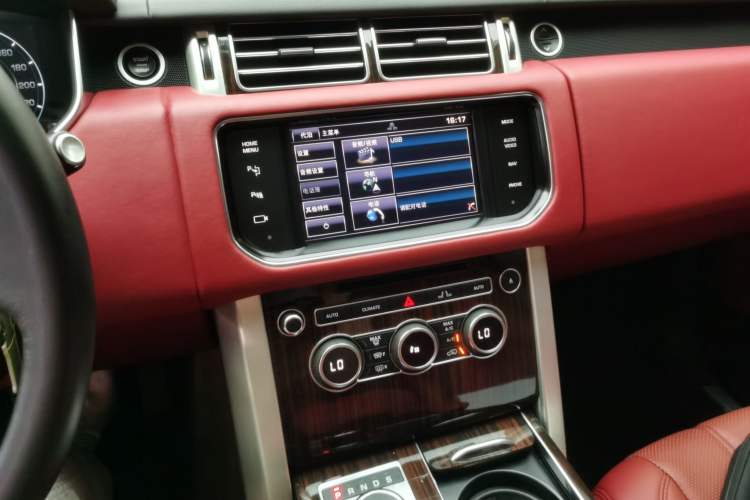 Used Land Rover Range 2013 3.0 TDV6 Vogue Audio And AC Panel