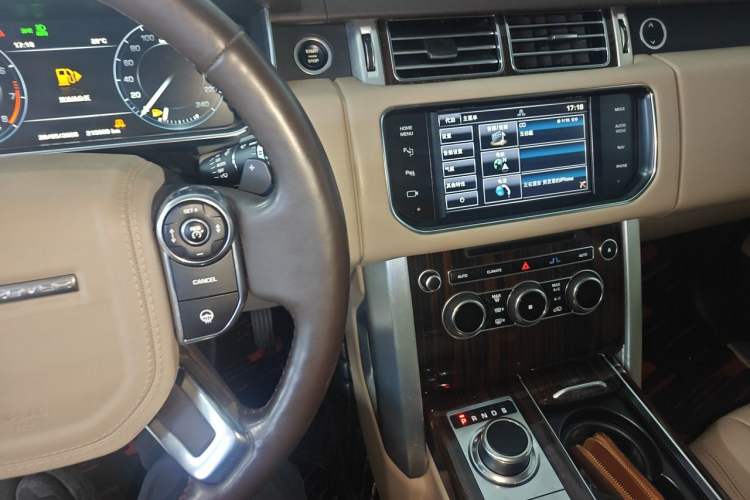 Used Land Rover Range  Audio And AC Panel