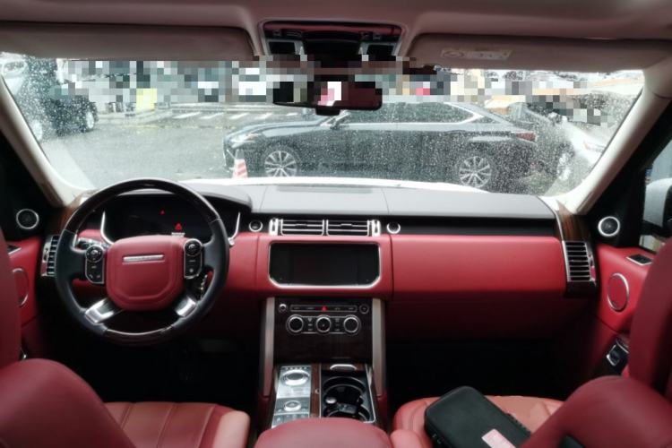Used Land Rover Range 2013 3.0 TDV6 Vogue Center Console