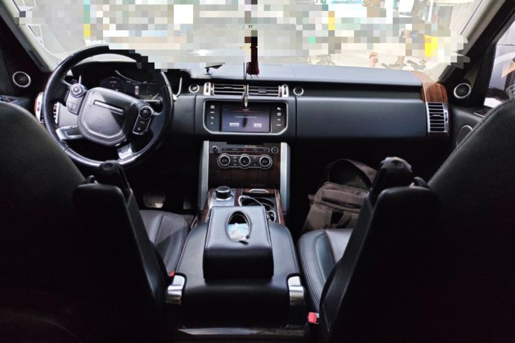 Used Land Rover Range 2013 3.0 TDV6 Vogue Center Console