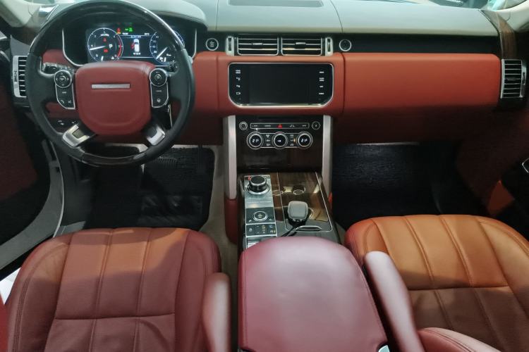 Used Land Rover Range 2013 3.0 TDV6 Vogue Center Console