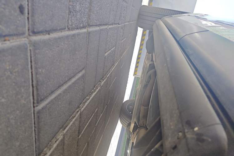 Used Land Rover Range  Chassis Rear Left