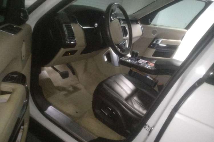 Used Land Rover Range 2013 3.0 TDV6 Vogue Driver Seat