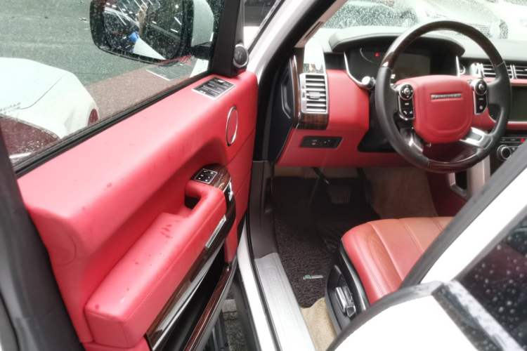 Used Land Rover Range 2013 3.0 TDV6 Vogue Driver Seat