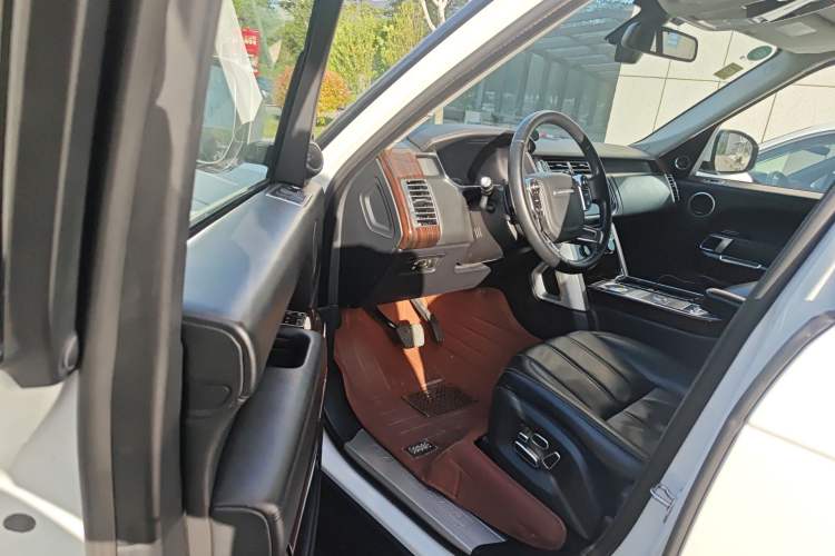 Used Land Rover Range 2013 5.0 SC V8 Vogue SE Driver Seat