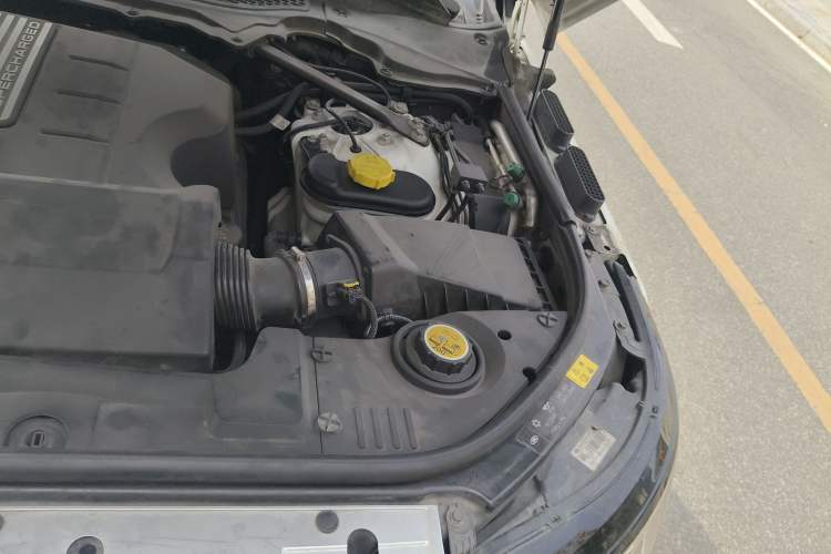 Used Land Rover Range 2013 5.0 SC V8 AB Prestige Genesis Edition Engine Bay Left