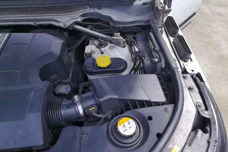 Used Land Rover Range 2013 5.0 SC V8 AB Prestige Genesis Edition Engine Bay Left