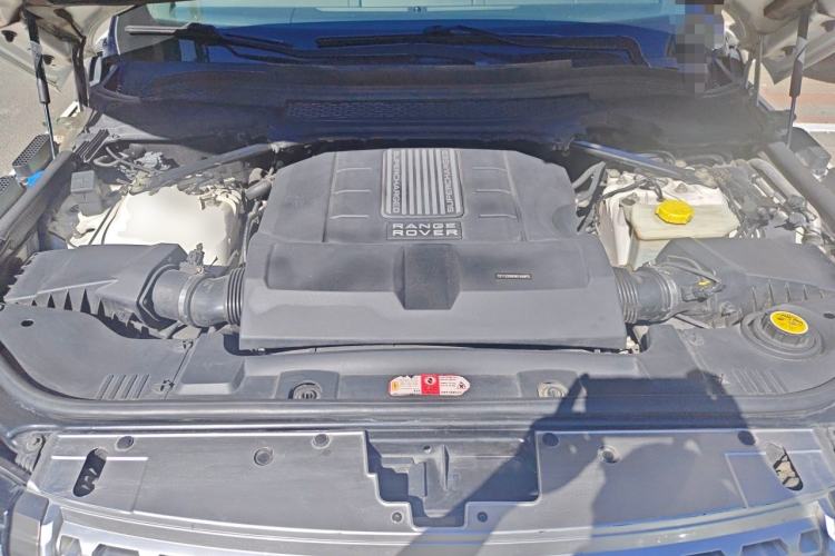 Used Land Rover Range  Engine Bay