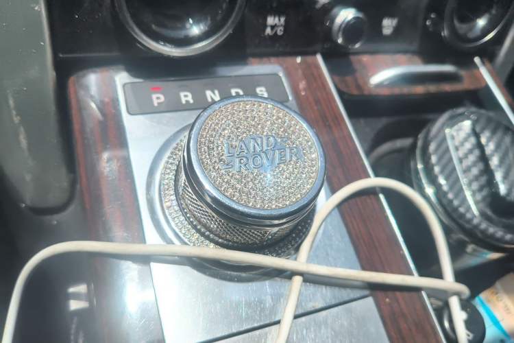 Used Land Rover Range 2013 3.0 TDV6 Vogue Gear Lever