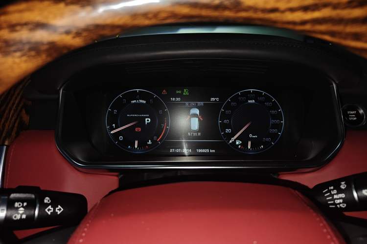 Used Land Rover Range 2013 5.0 SC V8 Vogue SE Instrument Cluster