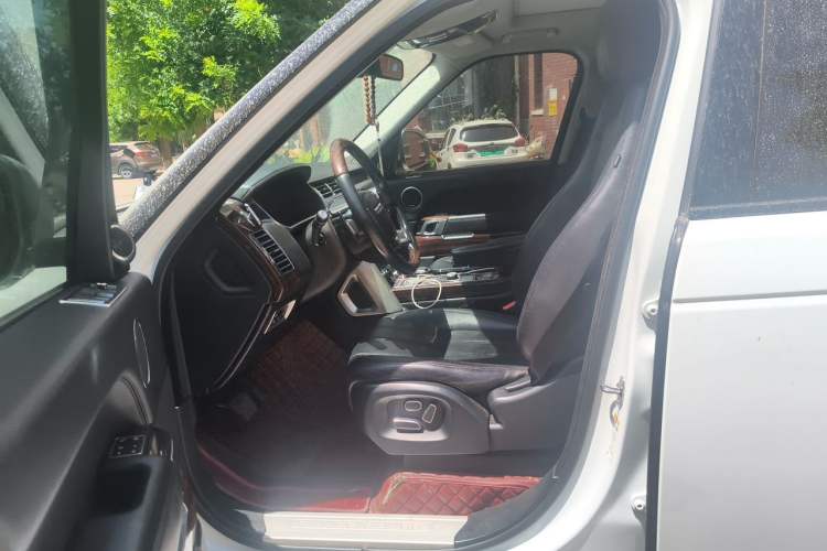 Used Land Rover Range 2013 3.0 TDV6 Vogue Left Front Seat
