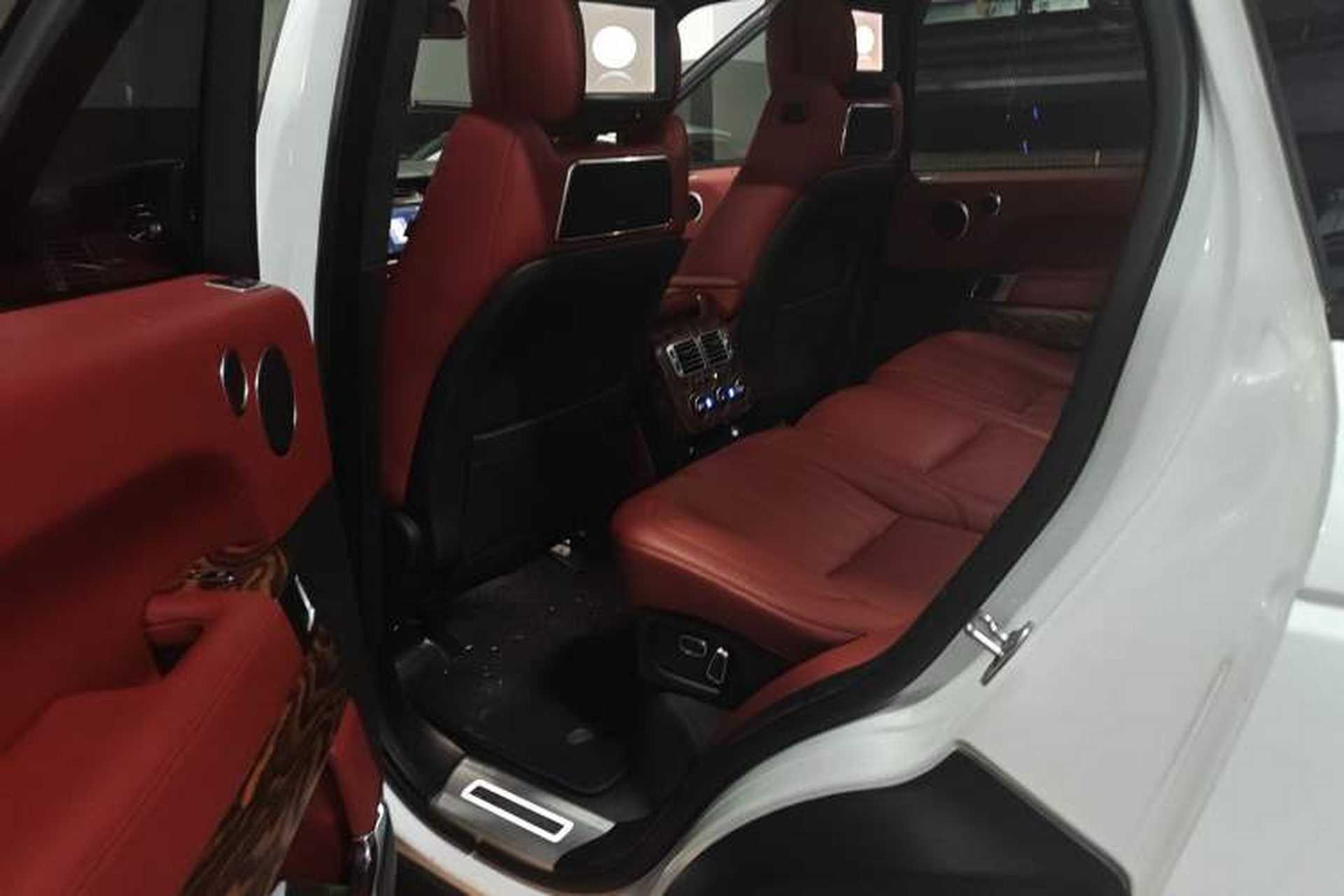 Used Land Rover Range 2013 5.0 SC V8 Vogue SE Left Rear Seat
