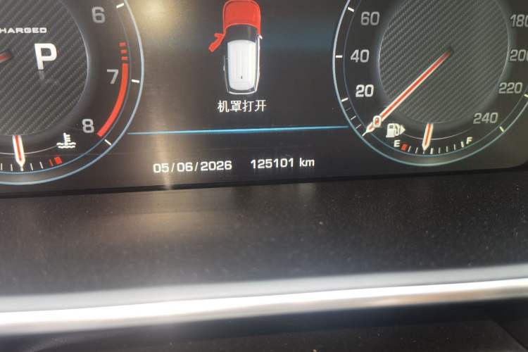 Used Land Rover Range  Odometer Close Up