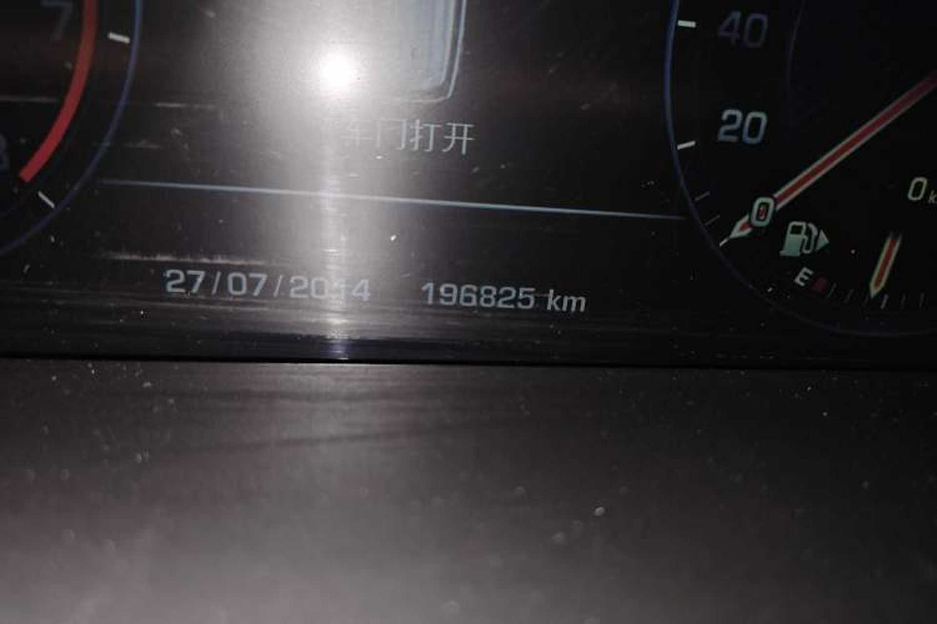 Used Land Rover Range 2013 5.0 SC V8 Vogue SE Odometer Close Up
